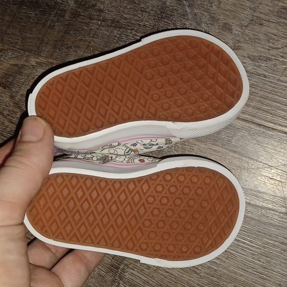 Vans off the wall, size 2 months, white unicorn images - Picture 3 of 5